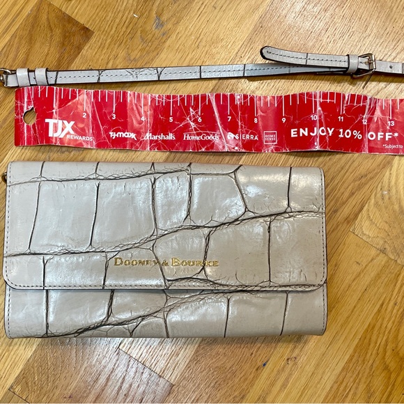 Authentic Dooney & Bourke Croc Embossed Crossbody Clutch Bag | 44” Strap - Picture 8 of 8